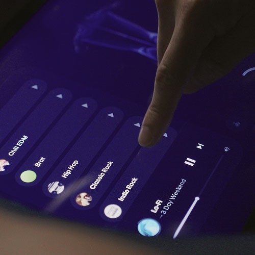 A customer chooses music on Aescape’s touchscreen.
